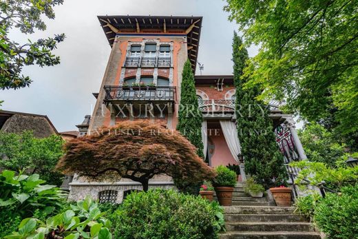 Villa a Sesto Calende, Varese