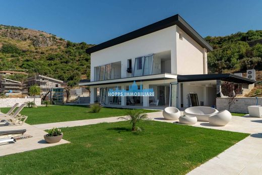 Вилла, Capaci, Palermo