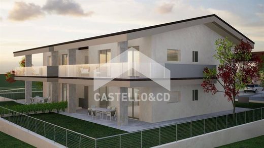 Apartment in Padenghe sul Garda, Provincia di Brescia