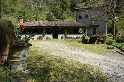 Country House in Borgo San Lorenzo, Florence