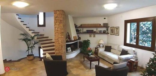 Villa a Sassari, Sardegna