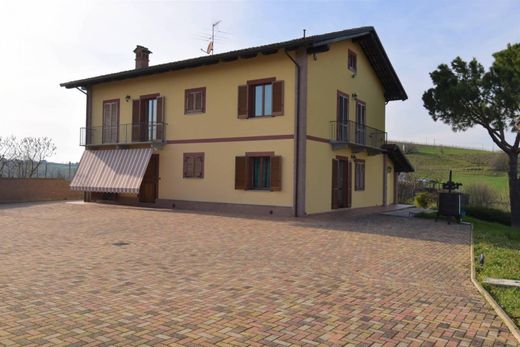 Villa en San Marzano Oliveto, Provincia di Asti