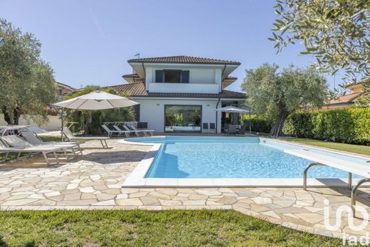 Villa en Trecastelli, Provincia di Ancona