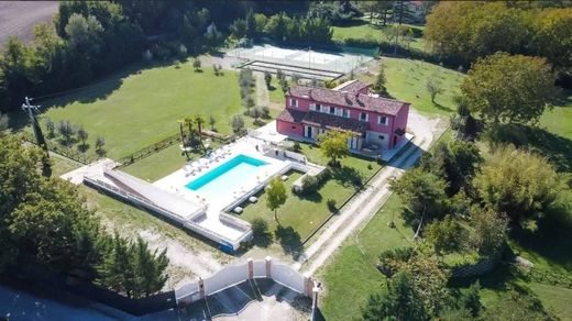 Casa de campo en Fossombrone, Pesaro y Urbino