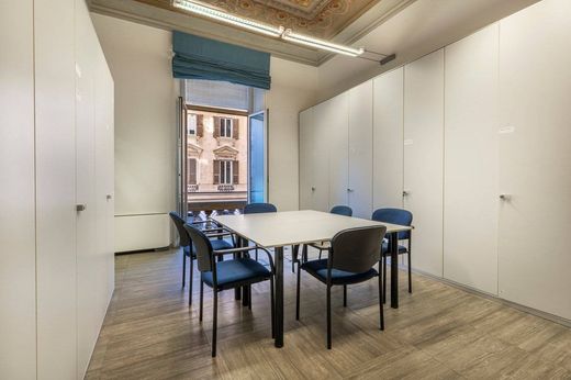 Ufficio a Genova, Liguria
