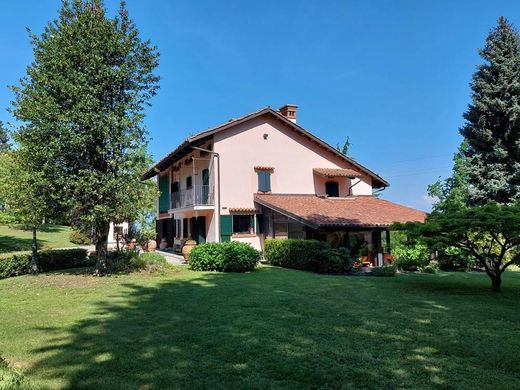 Villa - Saluzzo, Provincia di Cuneo