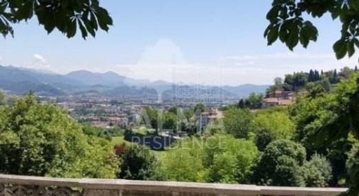 Penthouse Bergamo, Bergamo ilçesinde