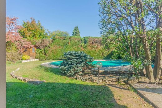 Villa a Cantù, Como