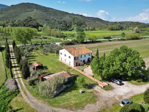 Country House in Vicopisano, Pisa