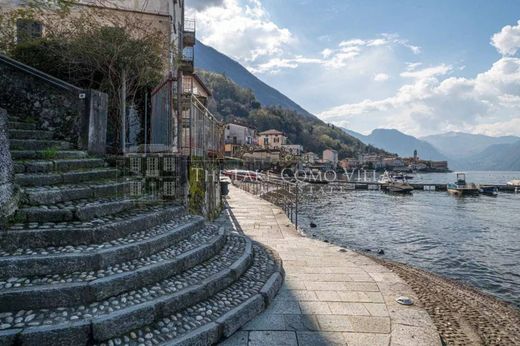 Residential complexes in Lezzeno, Provincia di Como