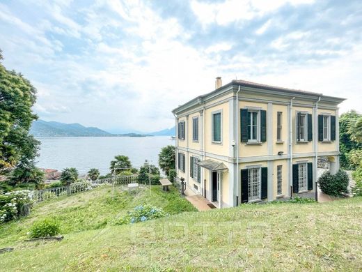 Villa Baveno, Verbano-Cusio-Ossola ilçesinde