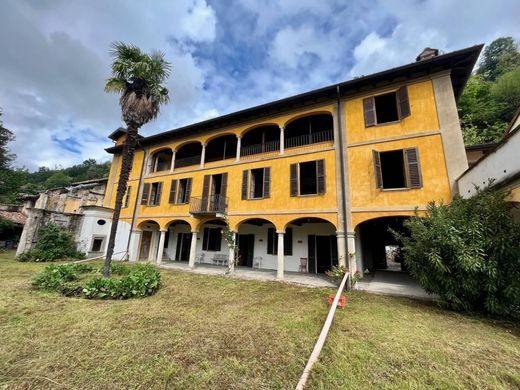 Villa en Induno Olona, Provincia di Varese