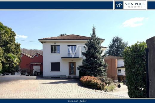 Edificio en Como, Provincia di Como