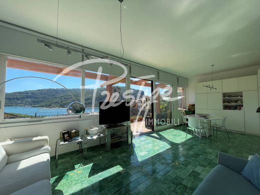 Penthouse Portovenere, La Spezia ilçesinde