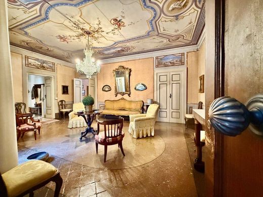 Appartamento a Lucca, Toscana