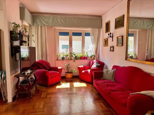 Appartamento a Napoli, Campania