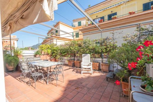 Casa di lusso a Vico Equense, Napoli