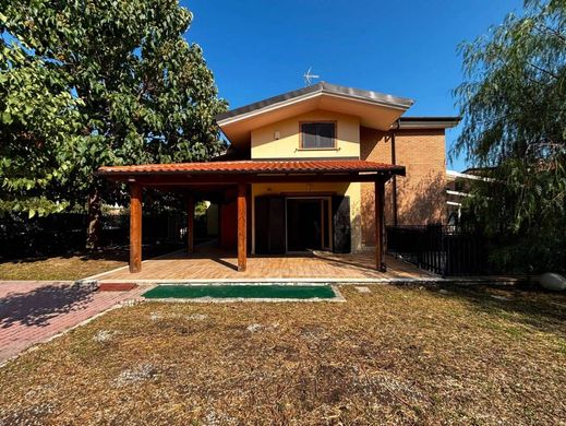 Villa in Guidonia Montecelio, Rome