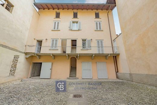 Casa di lusso a Bergamo, Lombardia