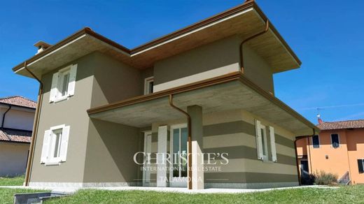 Villa in Nizza Monferrato, Provincia di Asti