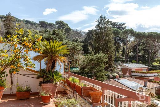 Penthouse in Frascati, Rome