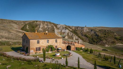Landhuis in Asciano, Provincia di Siena