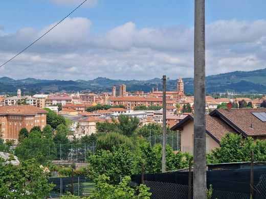 Piso / Apartamento en Alba, Provincia di Cuneo