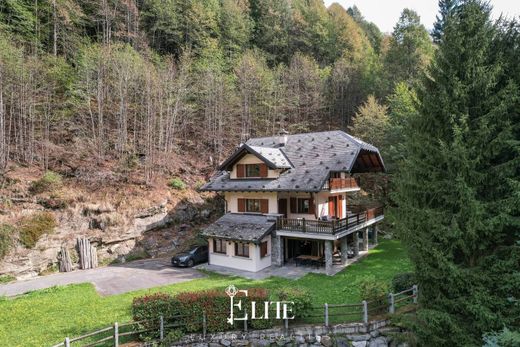 Villa in Piode, Provincia di Vercelli