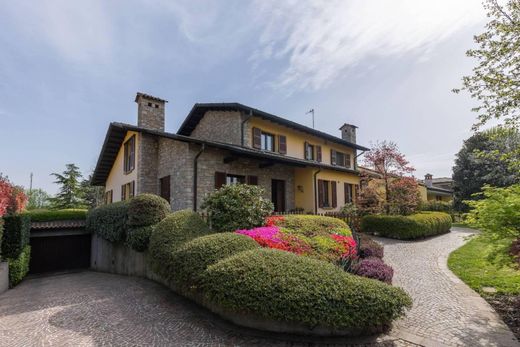 Villa Besana in Brianza, Monza e della Brianza ilçesinde