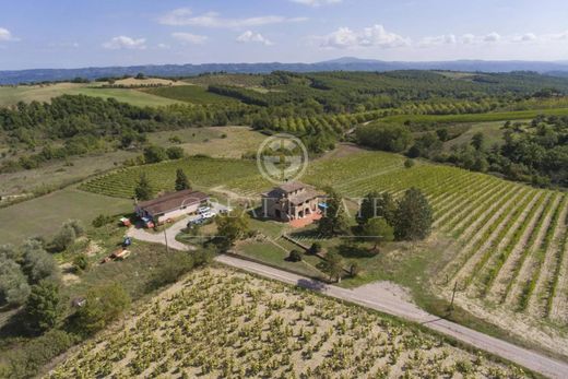 Country House in San Casciano dei Bagni, Province of Siena