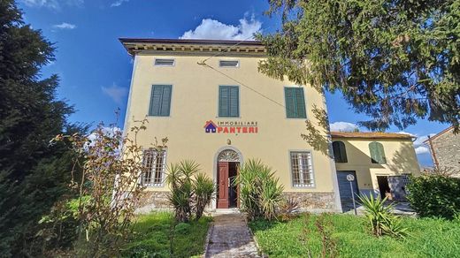 Villa a Capannori, Lucca