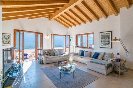 Luxury home in Dizzasco, Provincia di Como