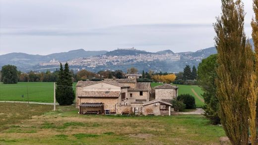 Köy evi Assisi, Perugia ilçesinde