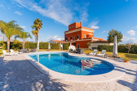 Villa - Novoli, Provincia di Lecce