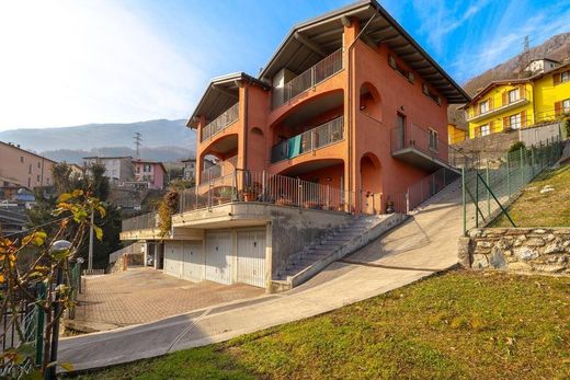 Musso, Provincia di Comoのペントハウス