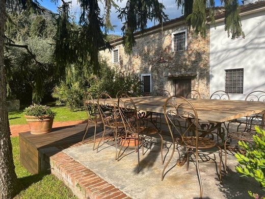 Villa in Pietrasanta, Provincia di Lucca