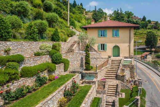 Villa in Montevecchia, Provincia di Lecco