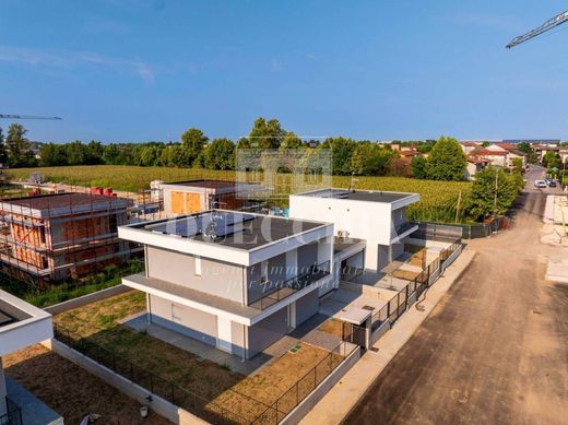 Villa - Bréscia, Provincia di Brescia