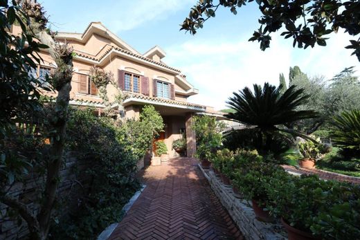 Villa in Rome, Latium