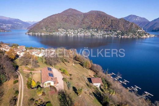 Villa - Cuasso al Monte, Provincia di Varese