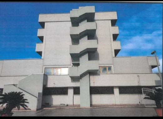 Edificio en Pomezia, Roma