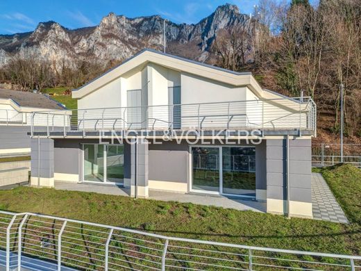 Villa à Lecco, Provincia di Lecco