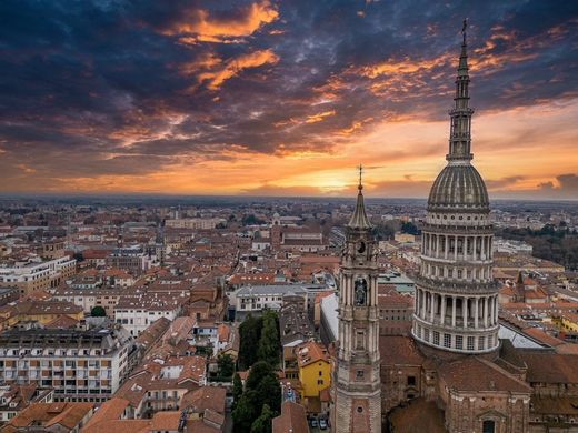 Appartement in Novara, Provincia di Novara