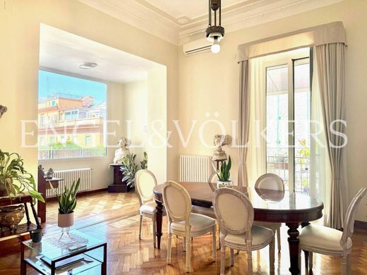 Appartamento a Napoli, Campania