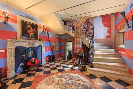 Comabbio, Provincia di Vareseのヴィラ