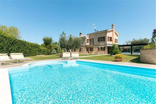 Villa in Sant'Elpidio a Mare, Province of Fermo