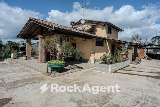 Villa - Trevignano Romano, Roma