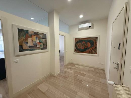 Biuro w Mediolan, Città metropolitana di Milano