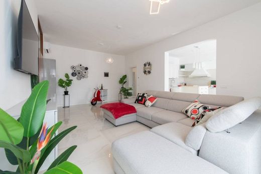 Apartment / Etagenwohnung in Pastrengo, Provincia di Verona