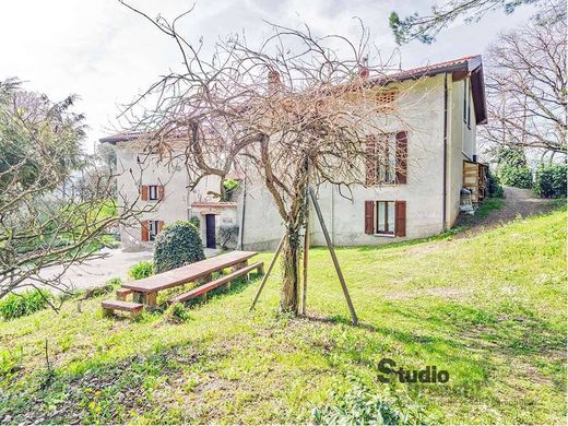 Villa a Galbiate, Lecco
